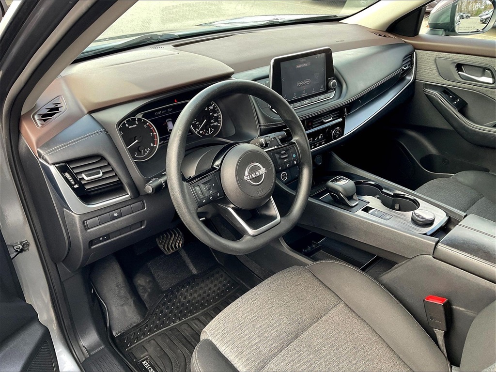 2022 Nissan Rogue SV - Photo 8