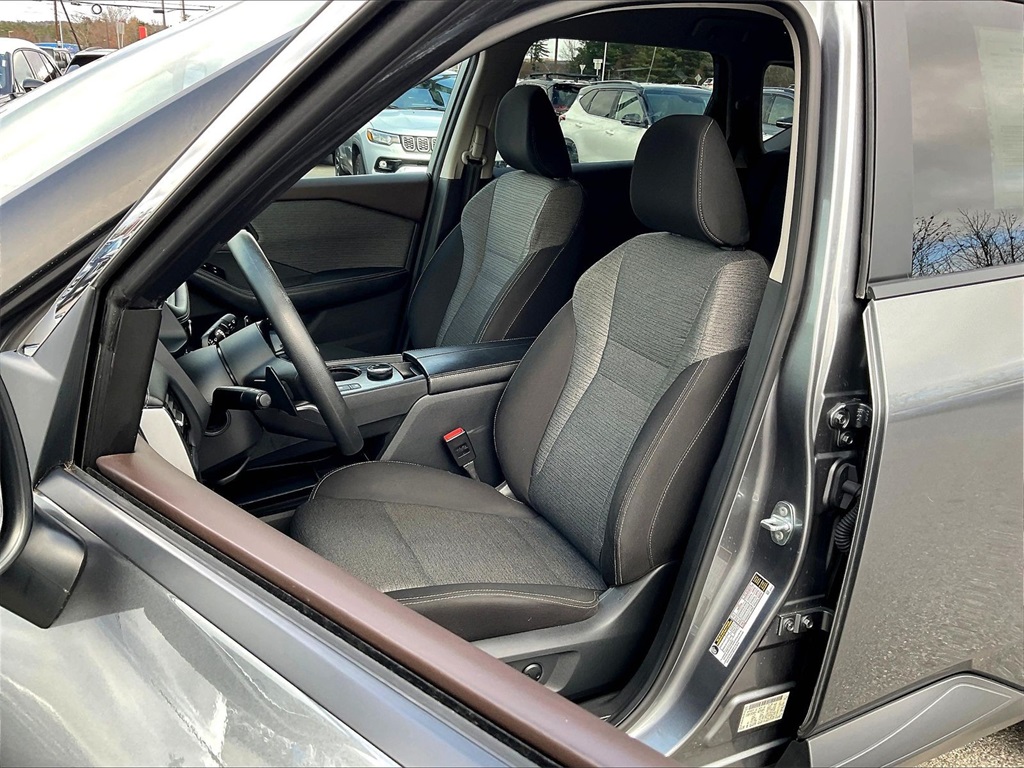 2022 Nissan Rogue SV - Photo 9