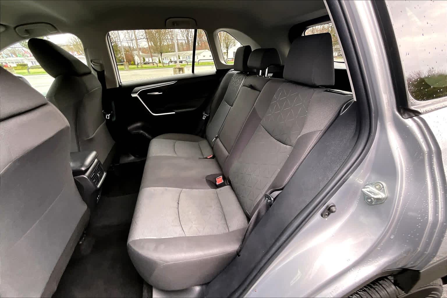 2024 Toyota RAV4 XLE - Photo 15