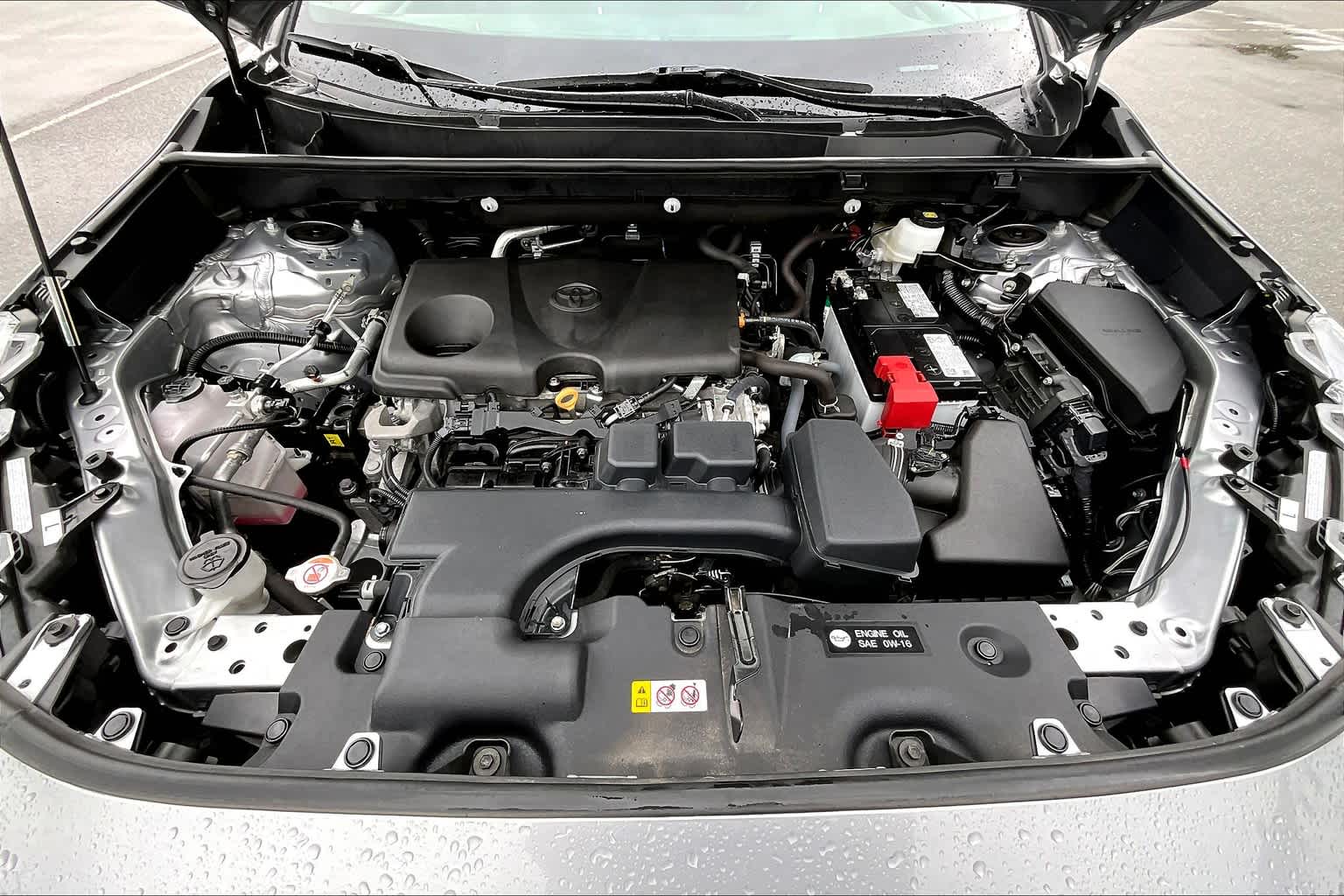 2024 Toyota RAV4 XLE - Photo 30