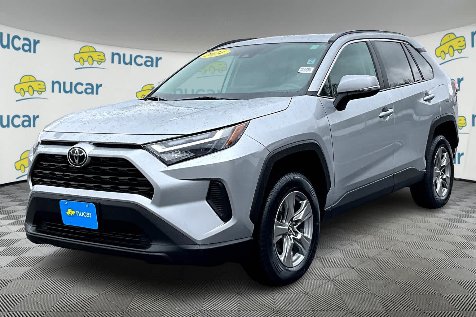 2024 Toyota RAV4 XLE - Photo 3
