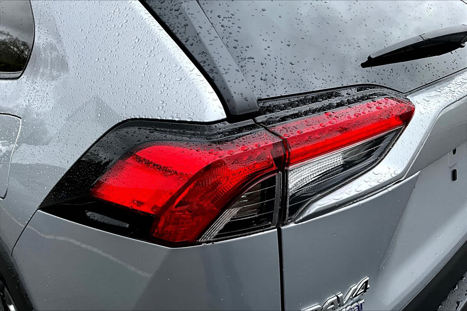 2024 Toyota RAV4 XLE - Photo 34