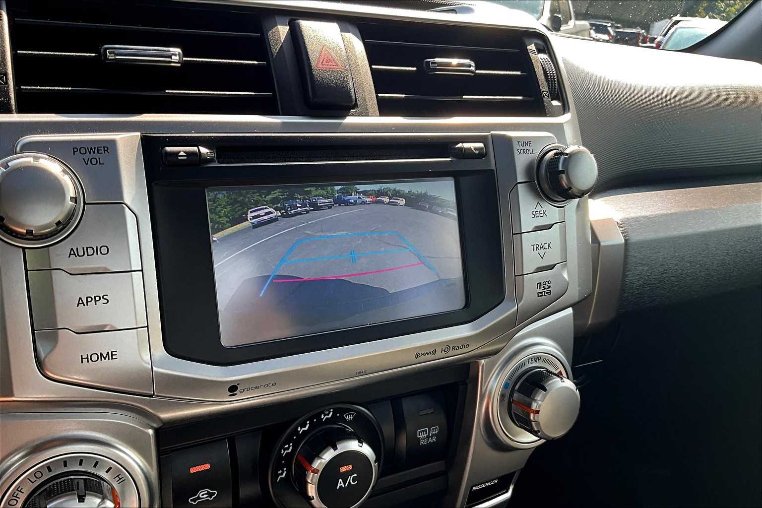 2019 Toyota 4Runner SR5 - Photo 18