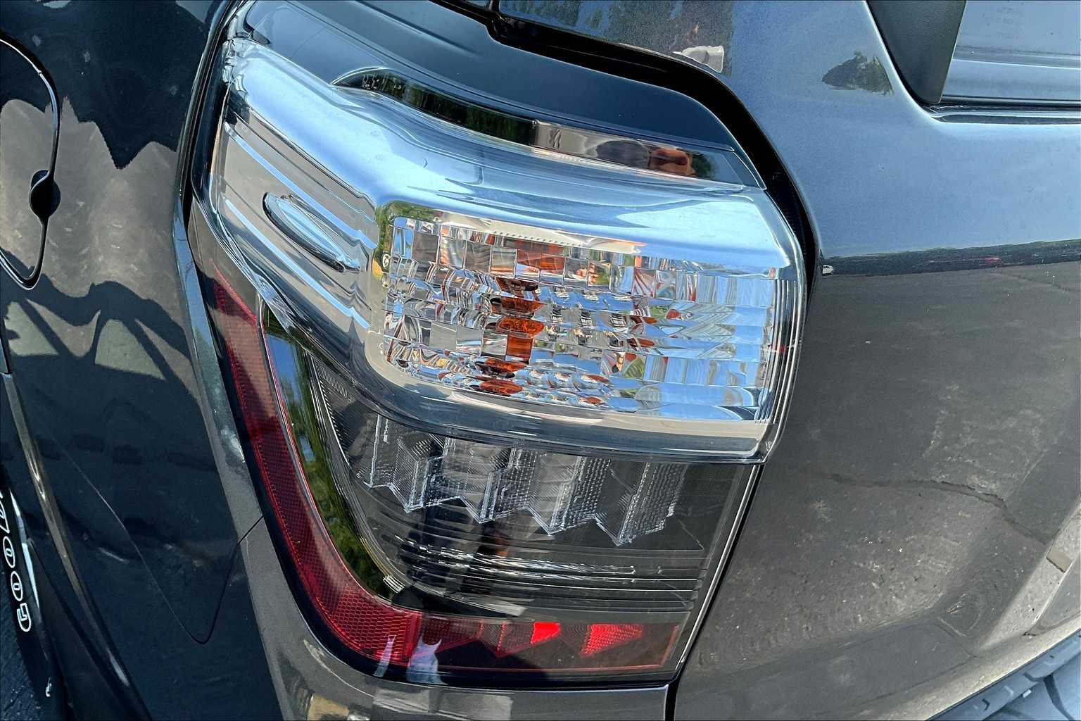 2019 Toyota 4Runner SR5 - Photo 32