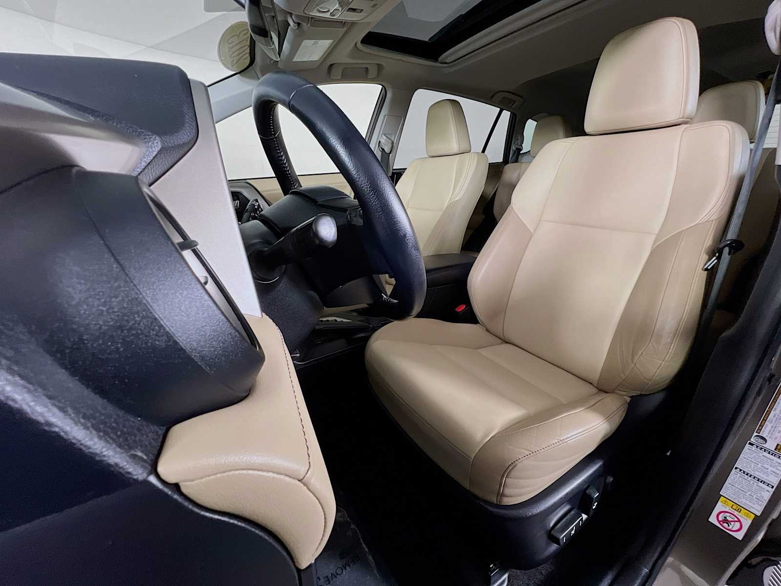 2013 Toyota RAV4 Limited - Photo 21