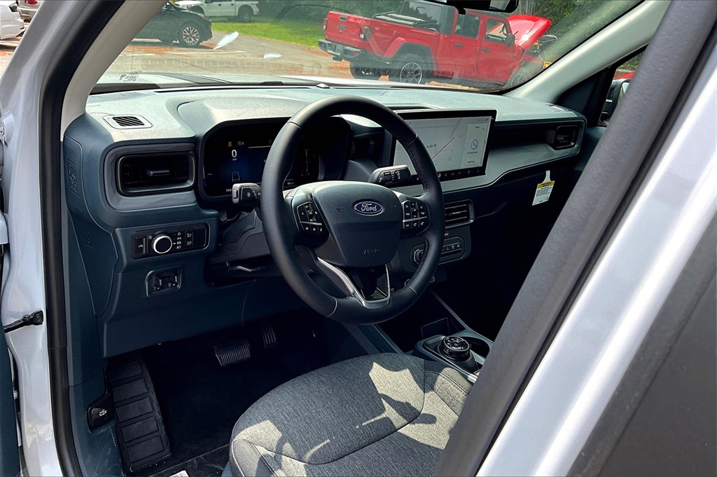 2025 Ford Maverick XLT - Photo 7