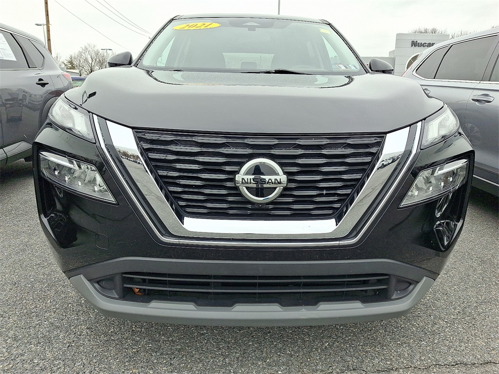 2021 Nissan Rogue SV - Photo 2