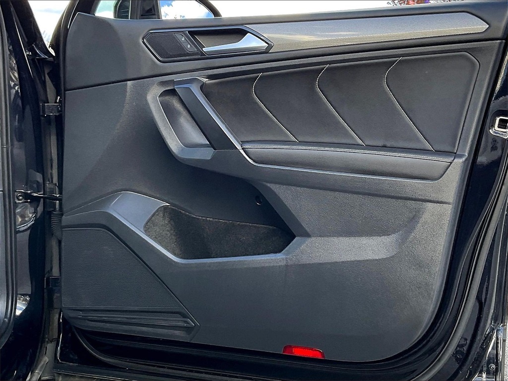 2024 Volkswagen Tiguan 2.0T SE - Photo 11