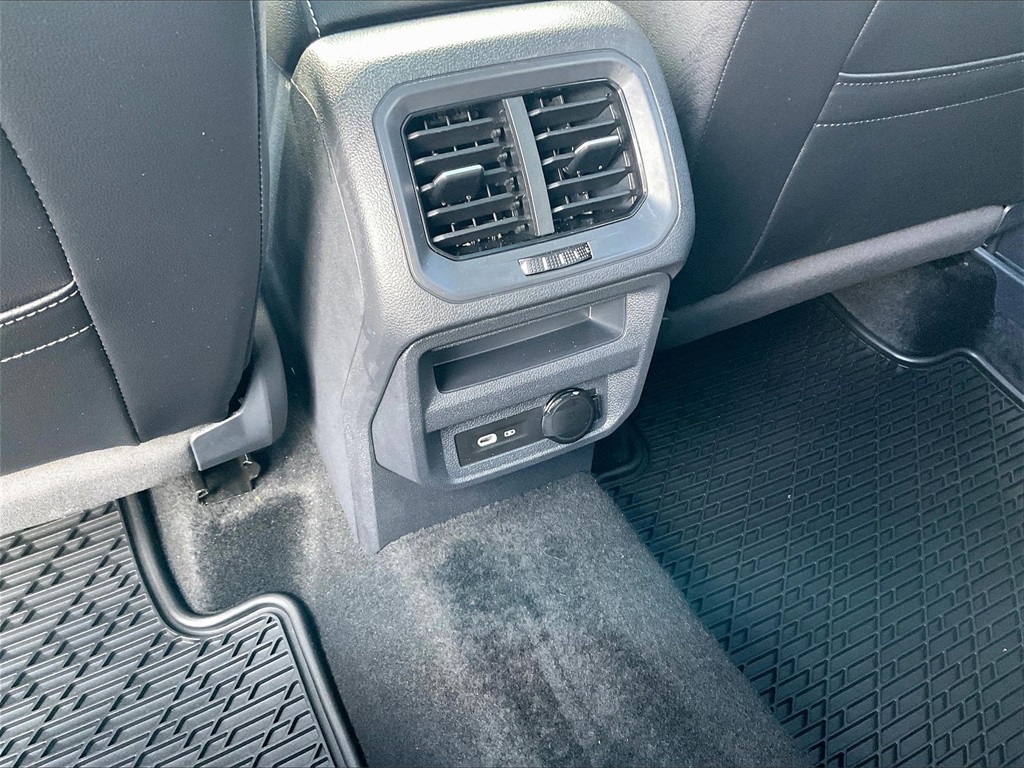 2024 Volkswagen Tiguan 2.0T SE - Photo 26