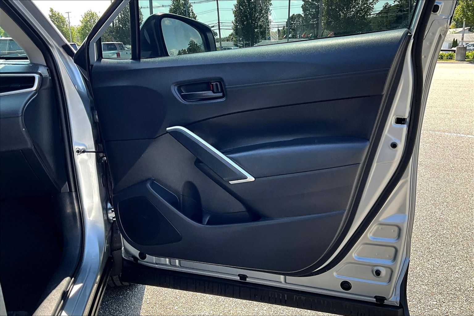 2022 Toyota Corolla Cross LE - Photo 12