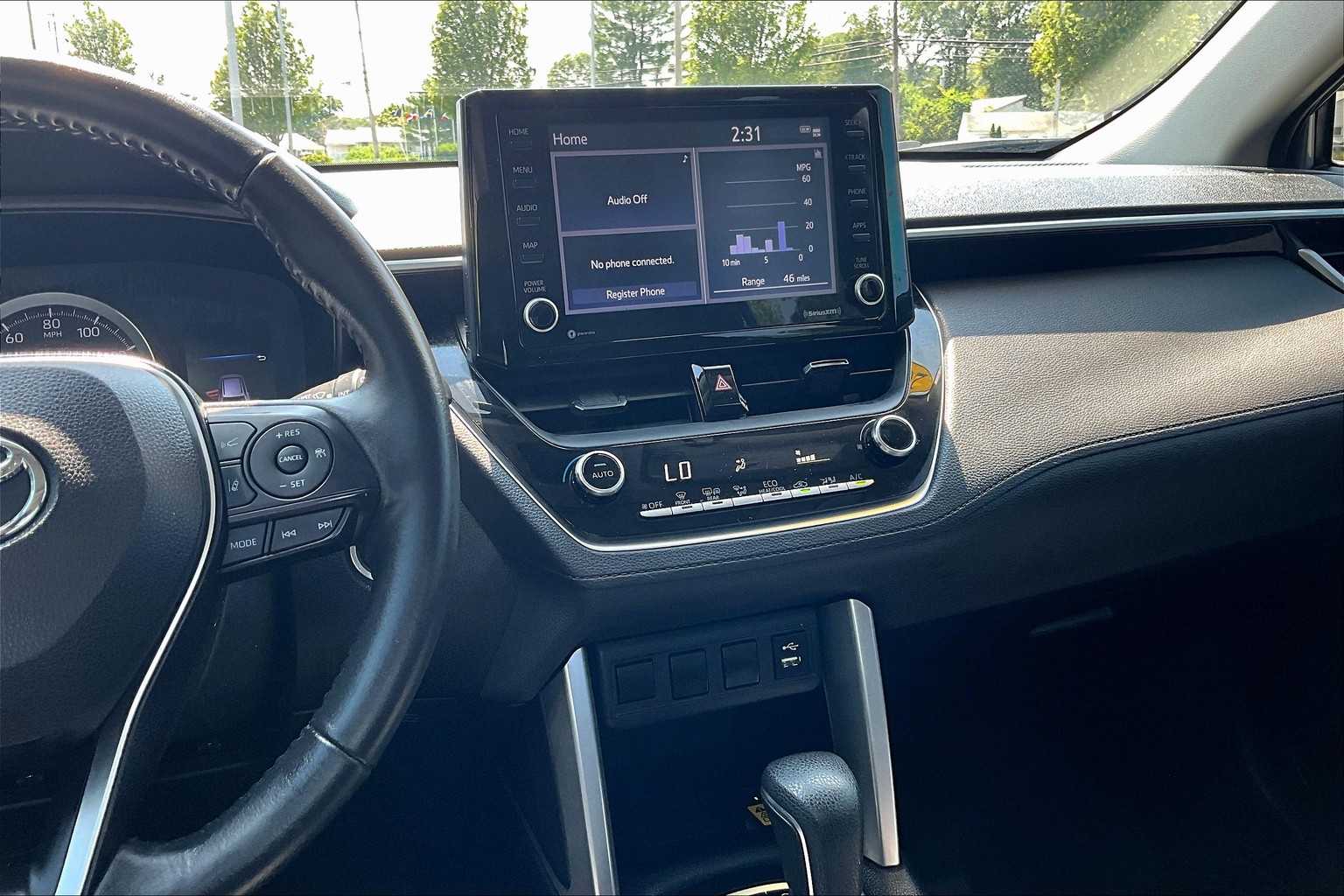 2022 Toyota Corolla Cross LE - Photo 18