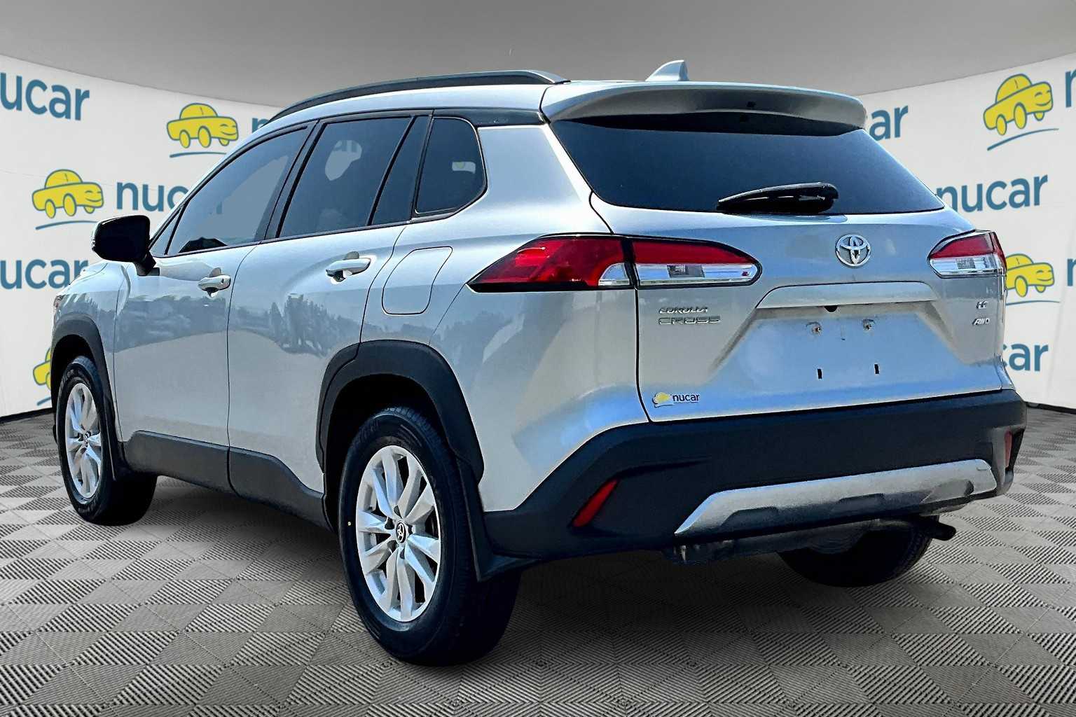 2022 Toyota Corolla Cross LE - Photo 4