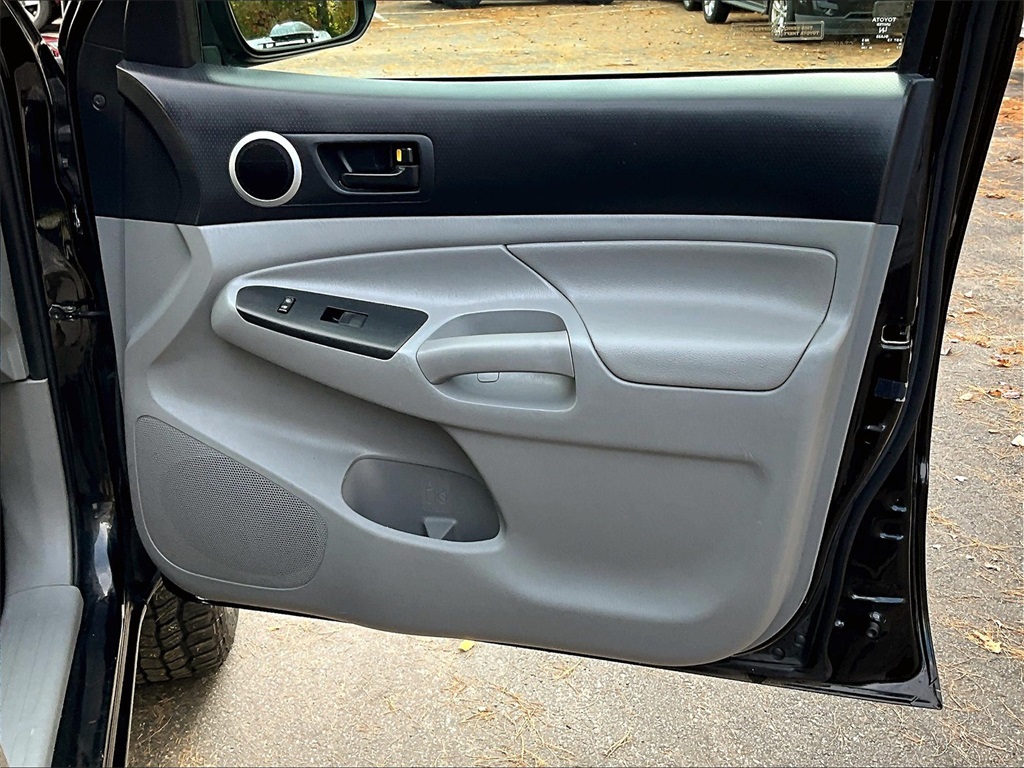 2013 Toyota Tacoma Base - Photo 12