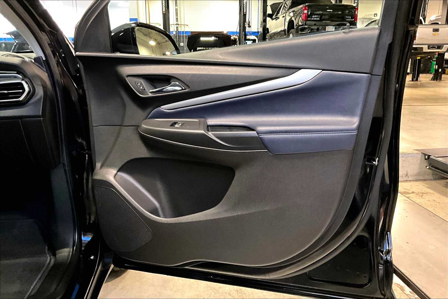 2022 Chevrolet Bolt EUV LT - Photo 12
