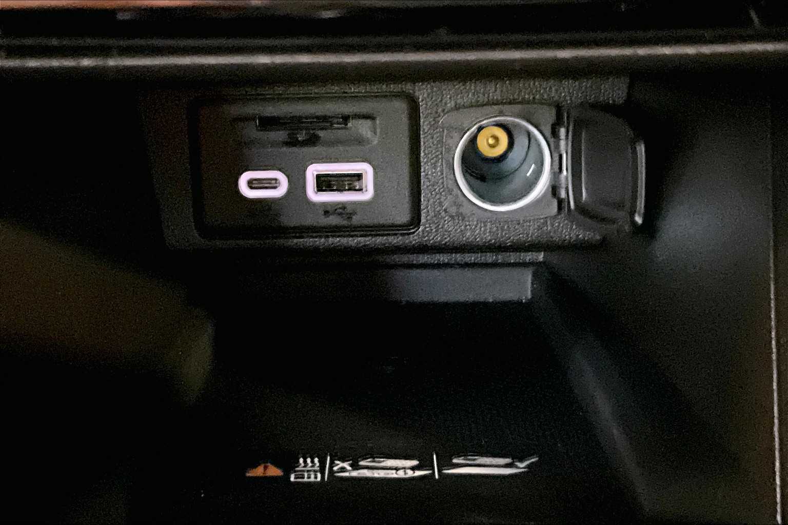 2022 Chevrolet Bolt EUV LT - Photo 26