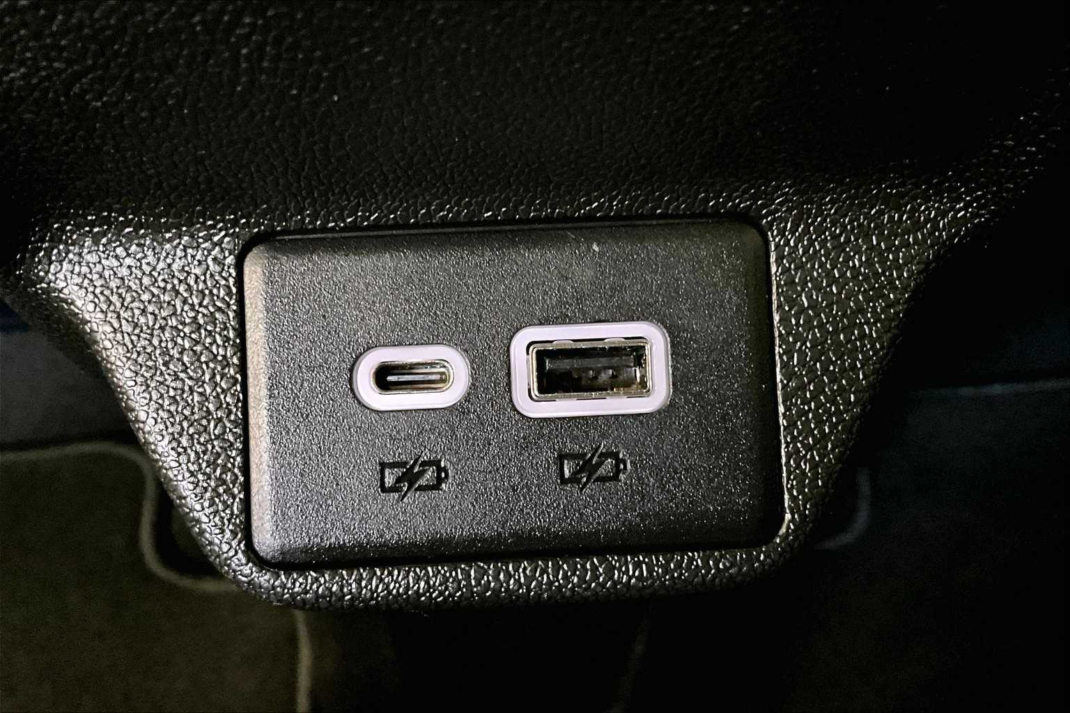 2022 Chevrolet Bolt EUV LT - Photo 27