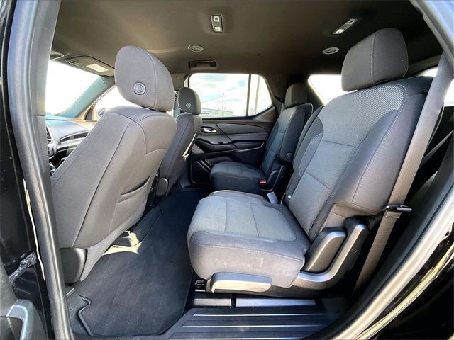 2023 Chevrolet Traverse LT - Photo 14