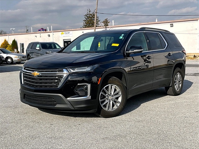 2023 Chevrolet Traverse LT - Photo 2