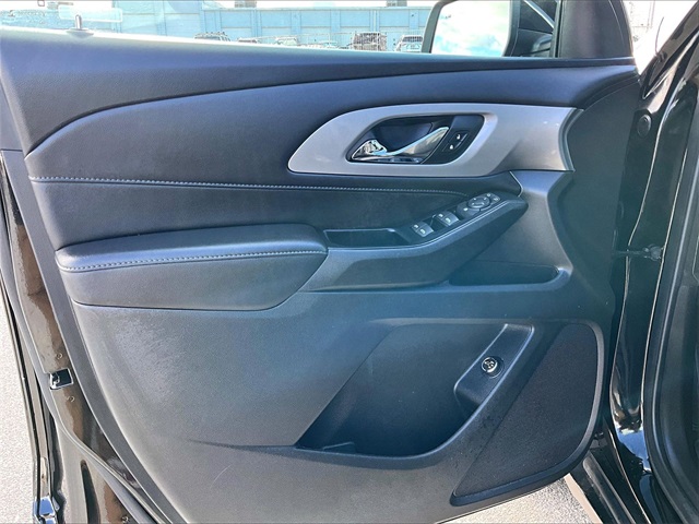 2023 Chevrolet Traverse LT - Photo 9