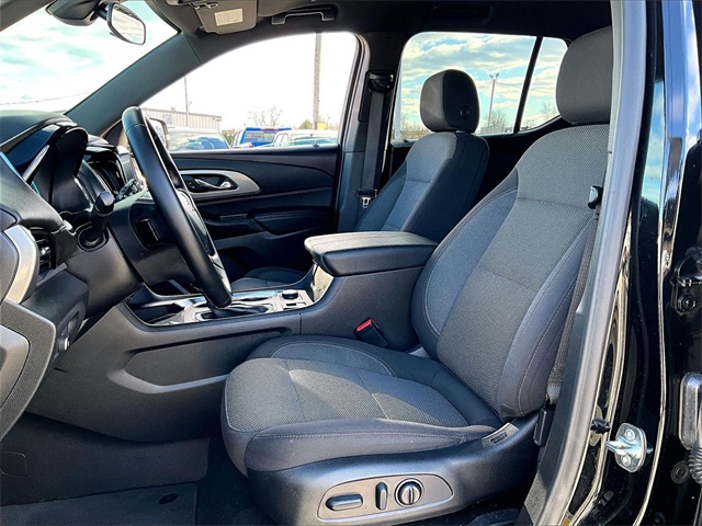 2023 Chevrolet Traverse LT - Photo 10