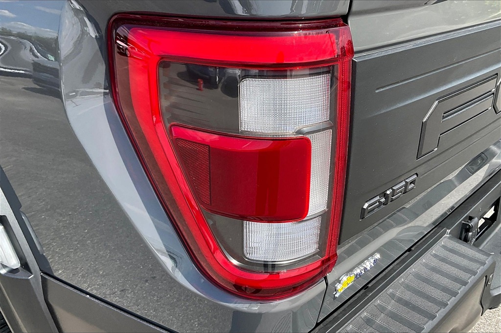 2021 Ford F-150 Raptor - Photo 32