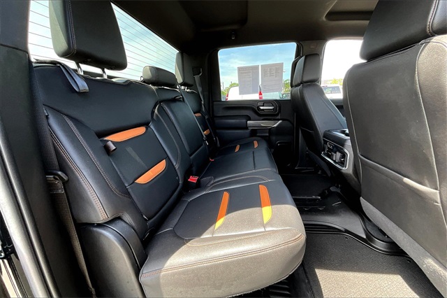 2023 GMC Sierra 2500HD AT4 - Photo 15