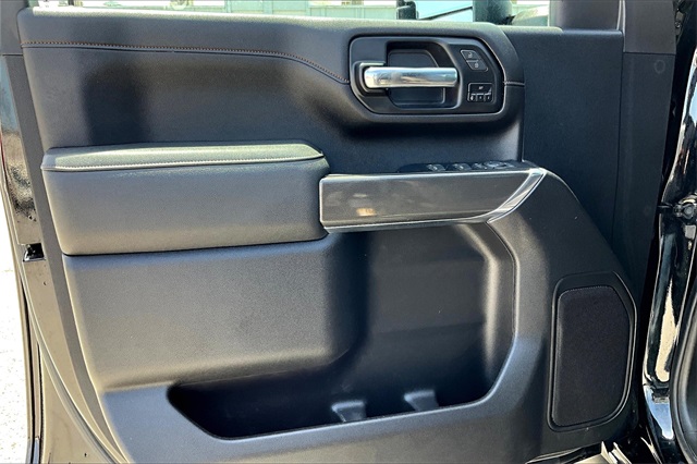 2023 GMC Sierra 2500HD AT4 - Photo 9
