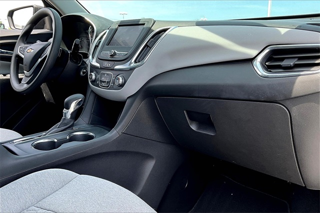 2022 Chevrolet Equinox LS - Photo 13