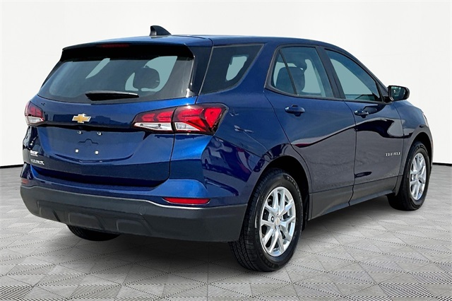 2022 Chevrolet Equinox LS - Photo 6