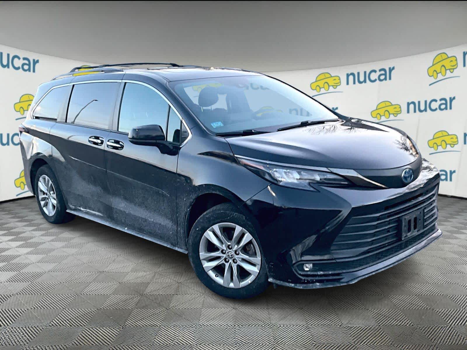 2022 Toyota Sienna XLE Woodland Edition