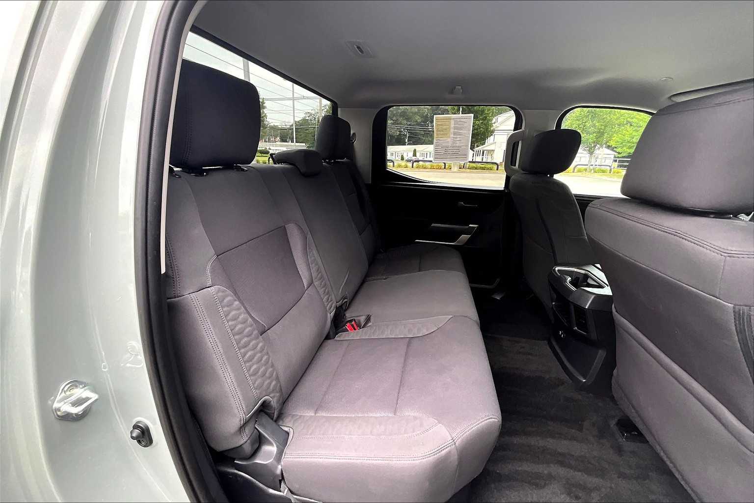2024 Toyota Tundra SR5 - Photo 16