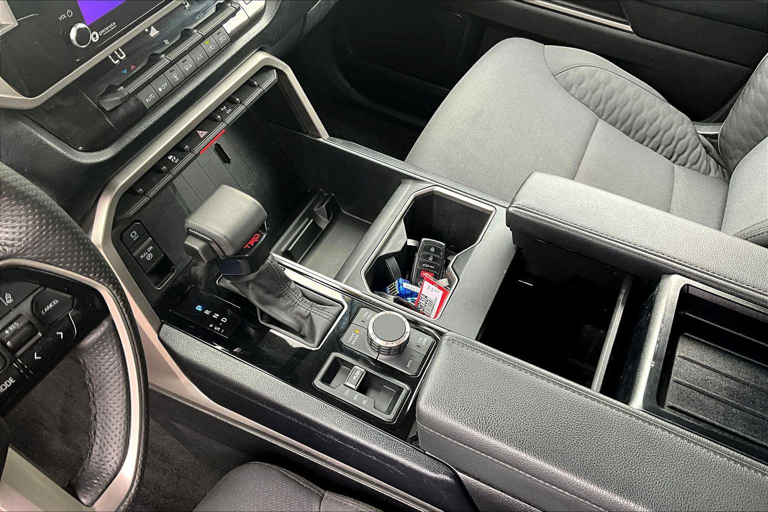 2024 Toyota Tundra SR5 - Photo 20