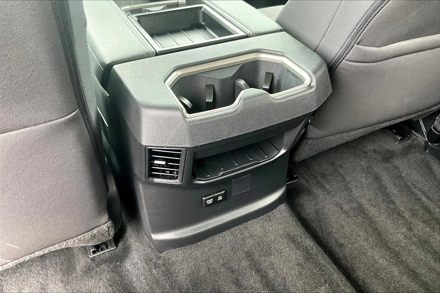2024 Toyota Tundra SR5 - Photo 28