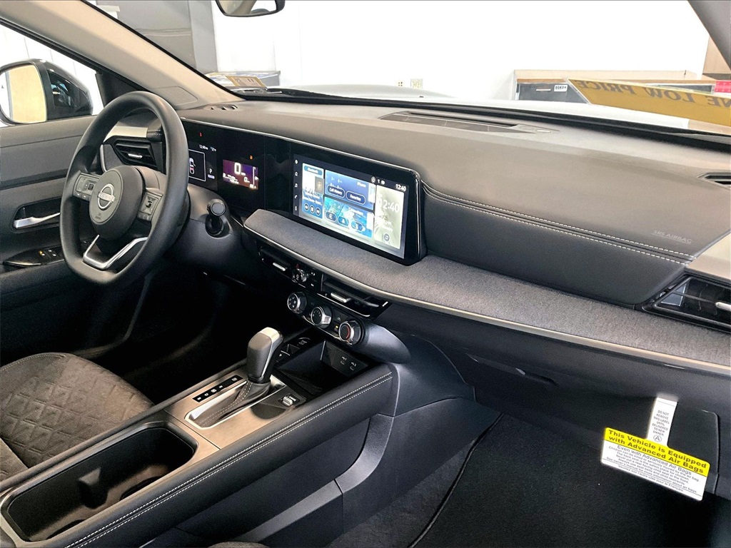 2025 Nissan Kicks SV - Photo 14