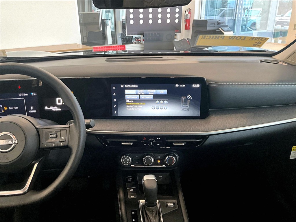 2025 Nissan Kicks SV - Photo 18