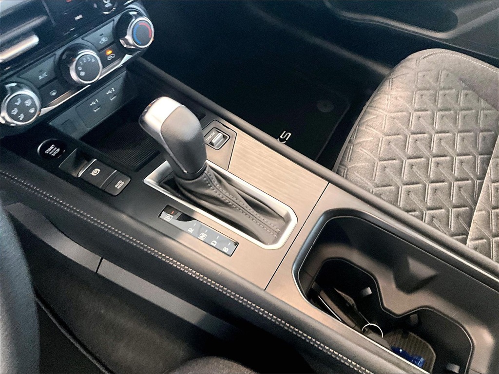 2025 Nissan Kicks SV - Photo 20