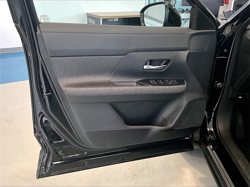 2025 Nissan Kicks SV - Photo 9