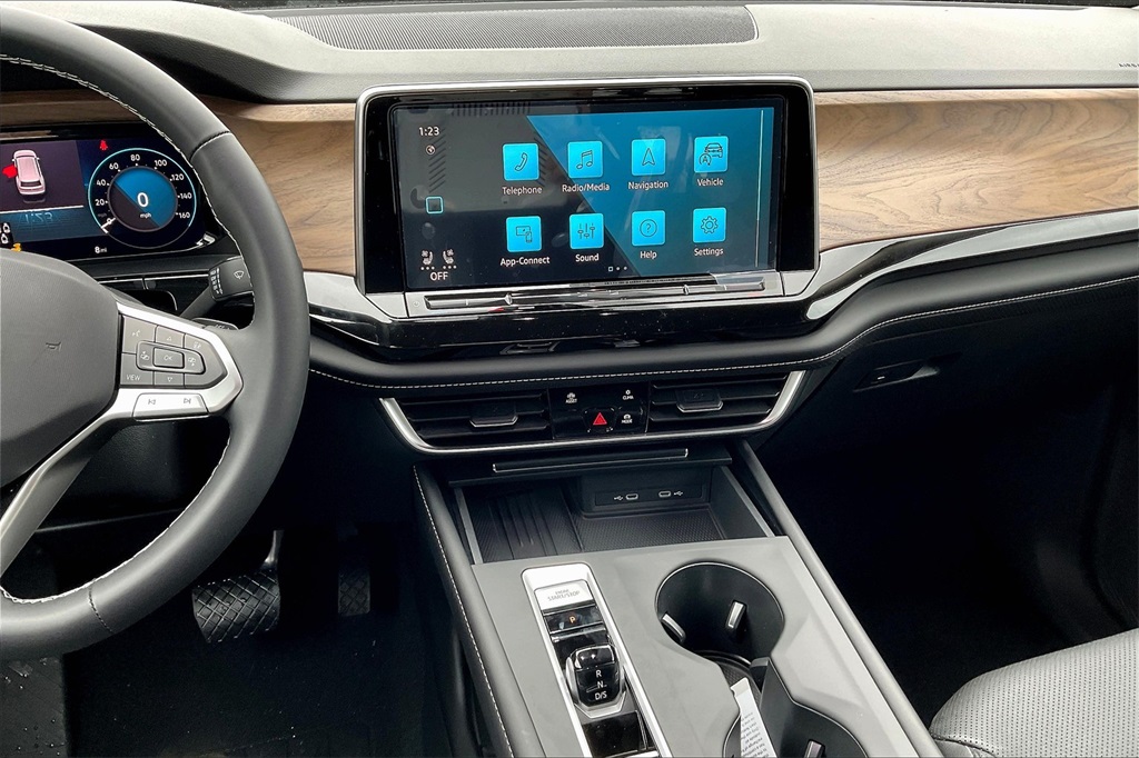 2025 Volkswagen Atlas 2.0T SE - Photo 13