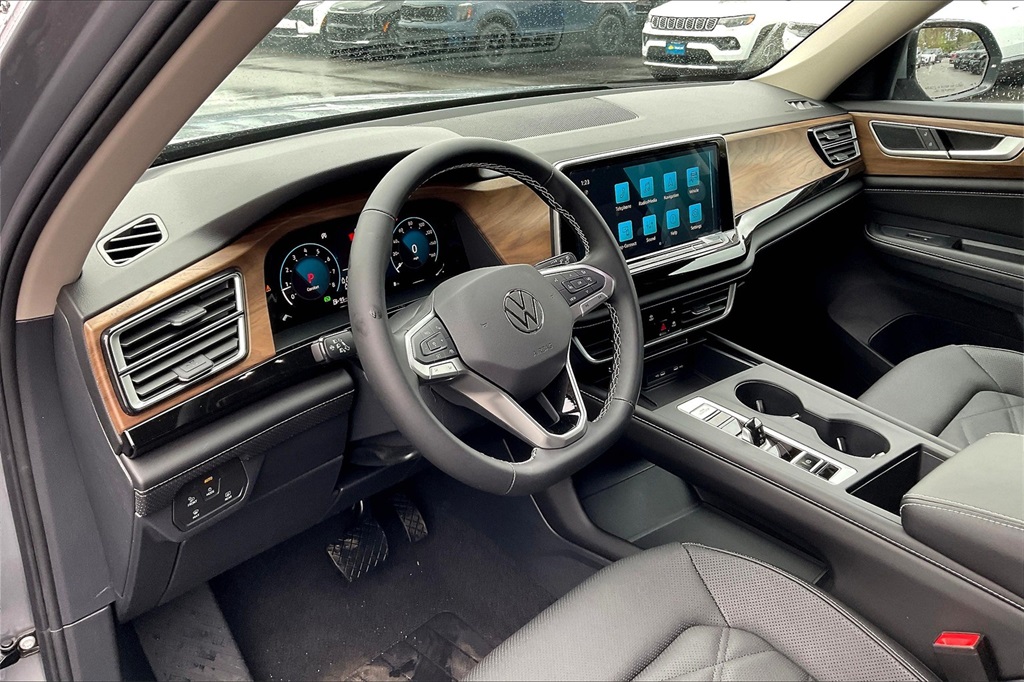2025 Volkswagen Atlas 2.0T SE - Photo 9