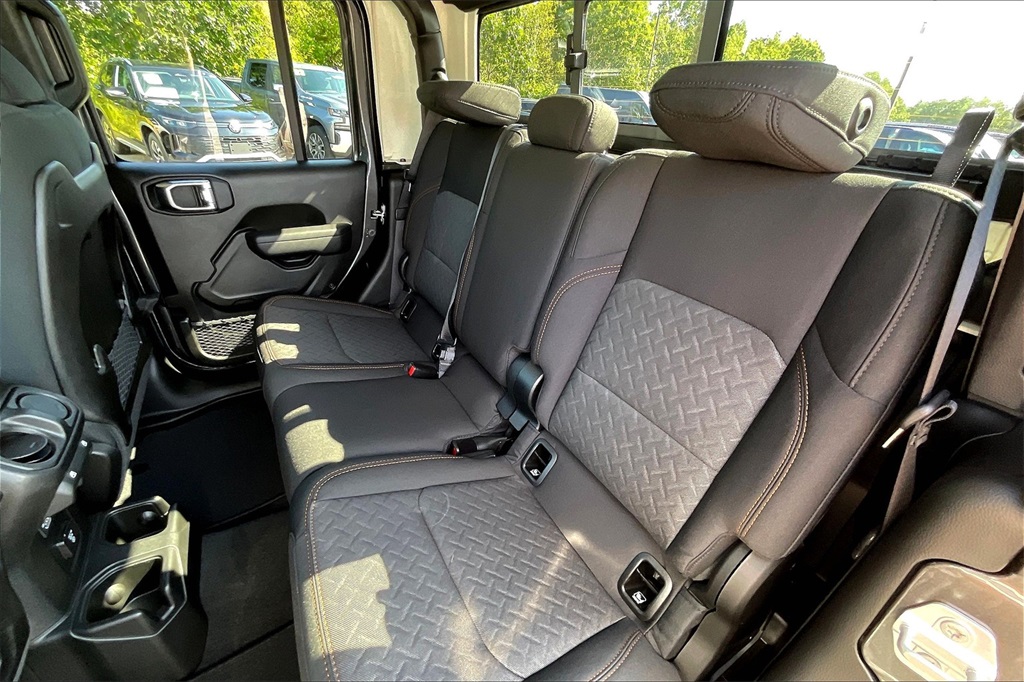 2025 Jeep Gladiator Mojave - Photo 15