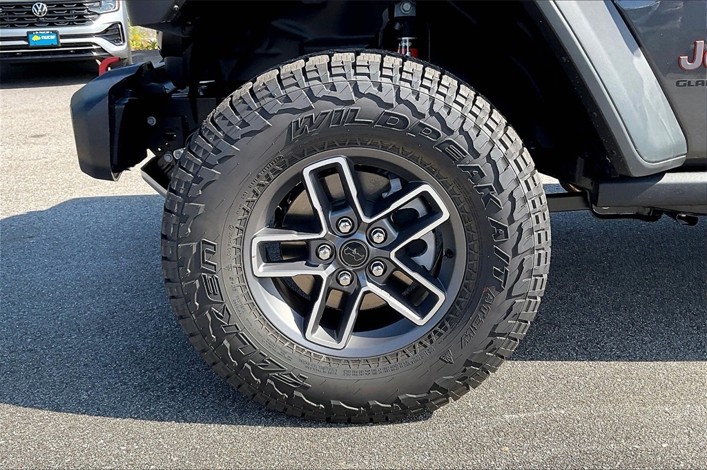 2025 Jeep Gladiator Mojave - Photo 8