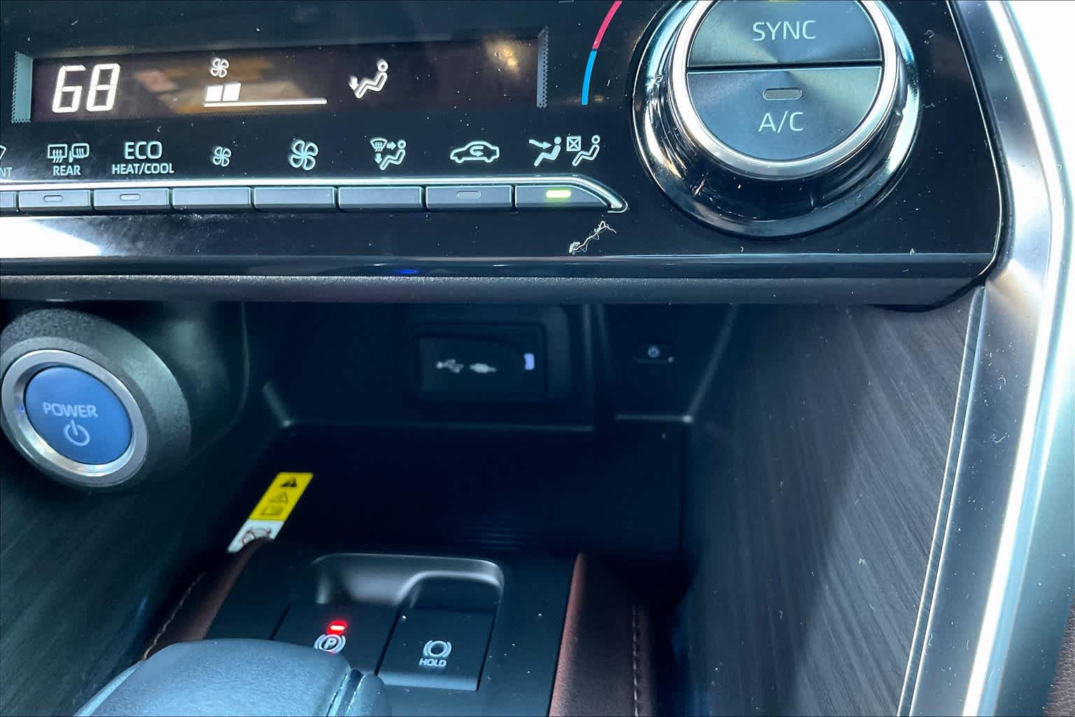 2021 Toyota Venza XLE - Photo 25