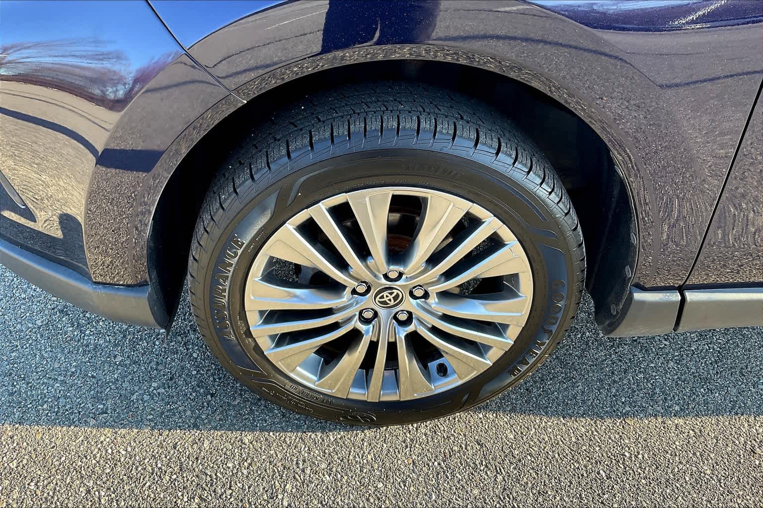 2021 Toyota Venza XLE - Photo 7