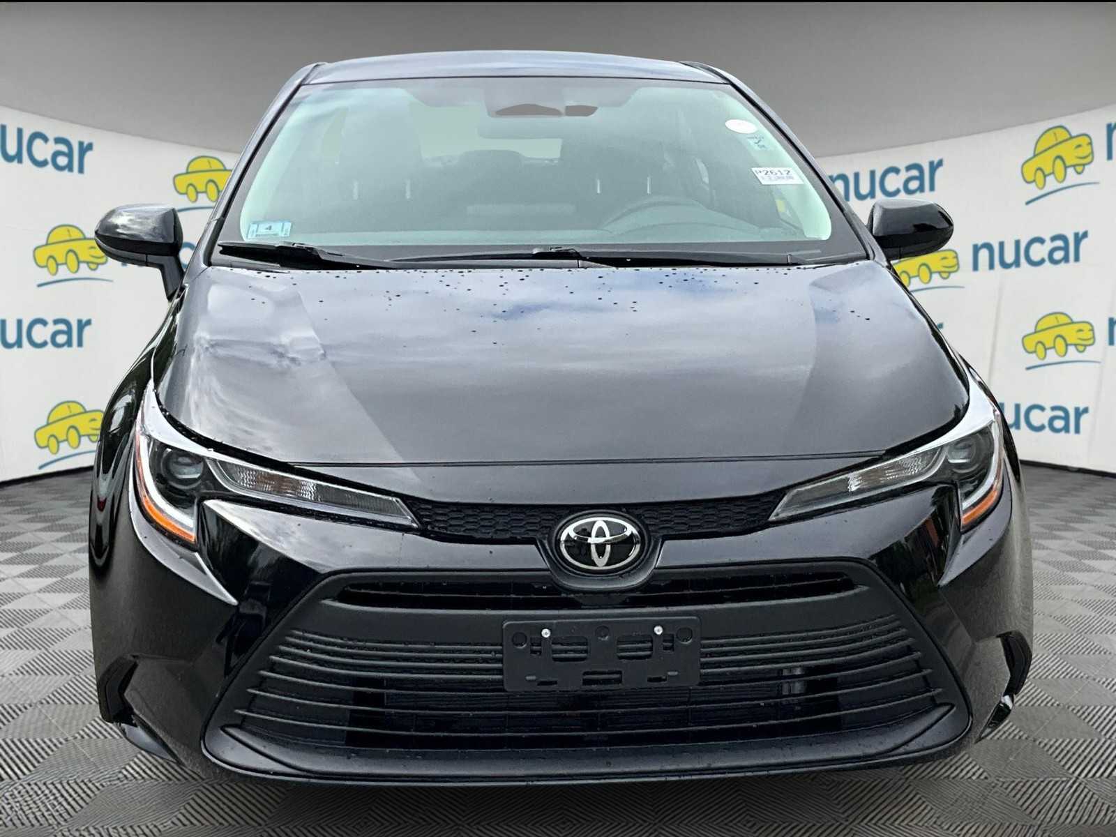 2024 Toyota Corolla LE - Photo 2