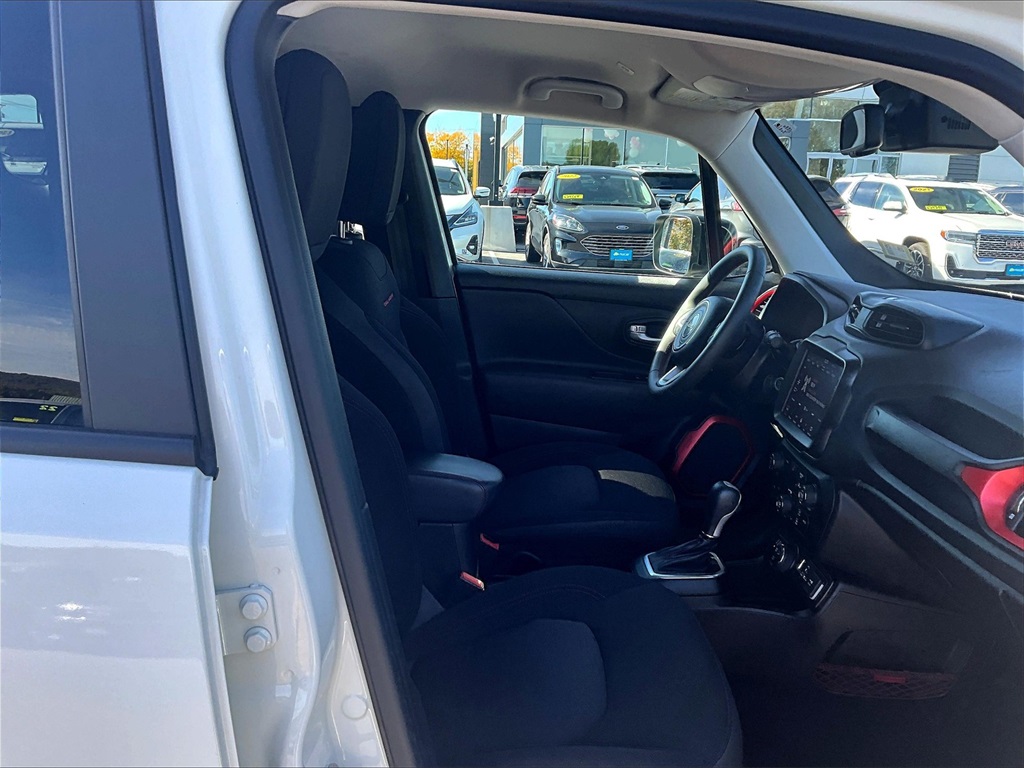 2023 Jeep Renegade Trailhawk - Photo 11