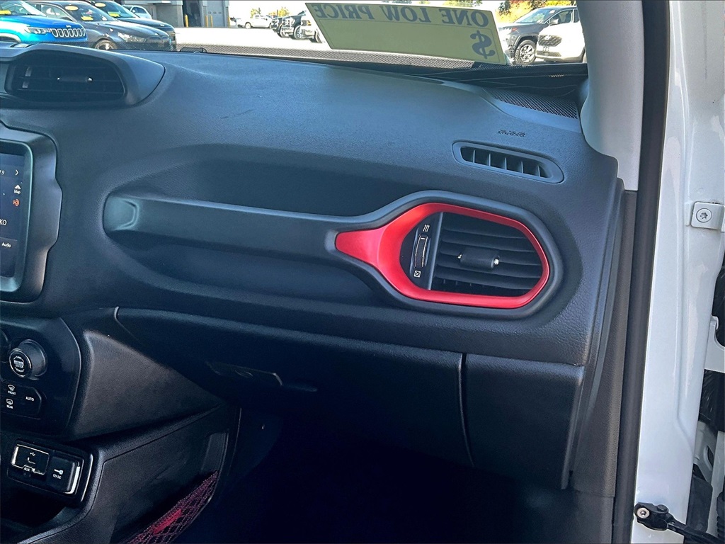 2023 Jeep Renegade Trailhawk - Photo 13