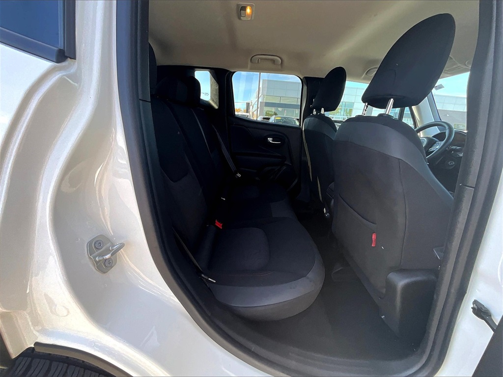 2023 Jeep Renegade Trailhawk - Photo 16