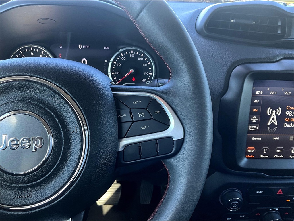 2023 Jeep Renegade Trailhawk - Photo 24