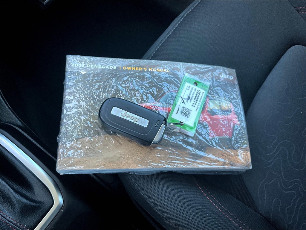 2023 Jeep Renegade Trailhawk - Photo 30