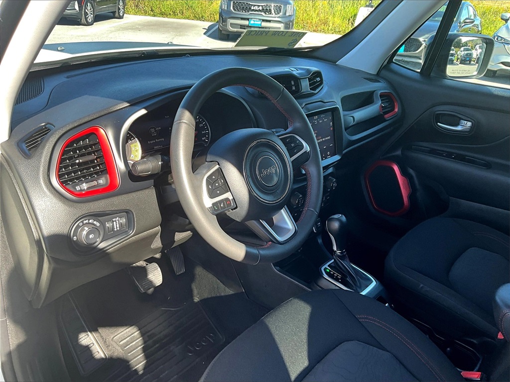 2023 Jeep Renegade Trailhawk - Photo 8